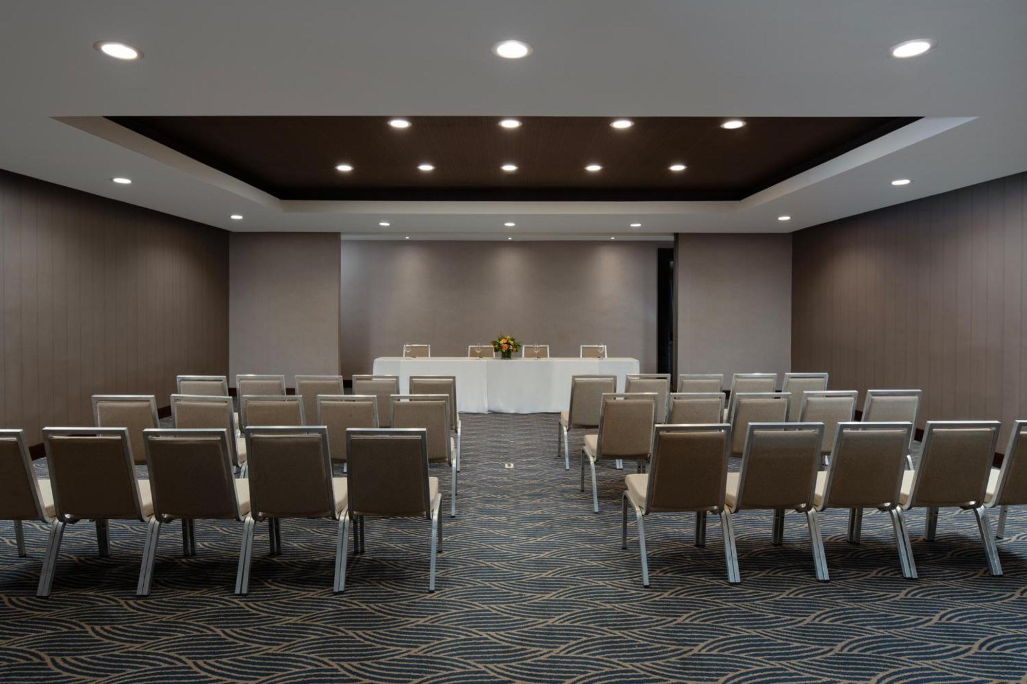 Embassy Suites By Hilton Santo Domingo Exterior foto