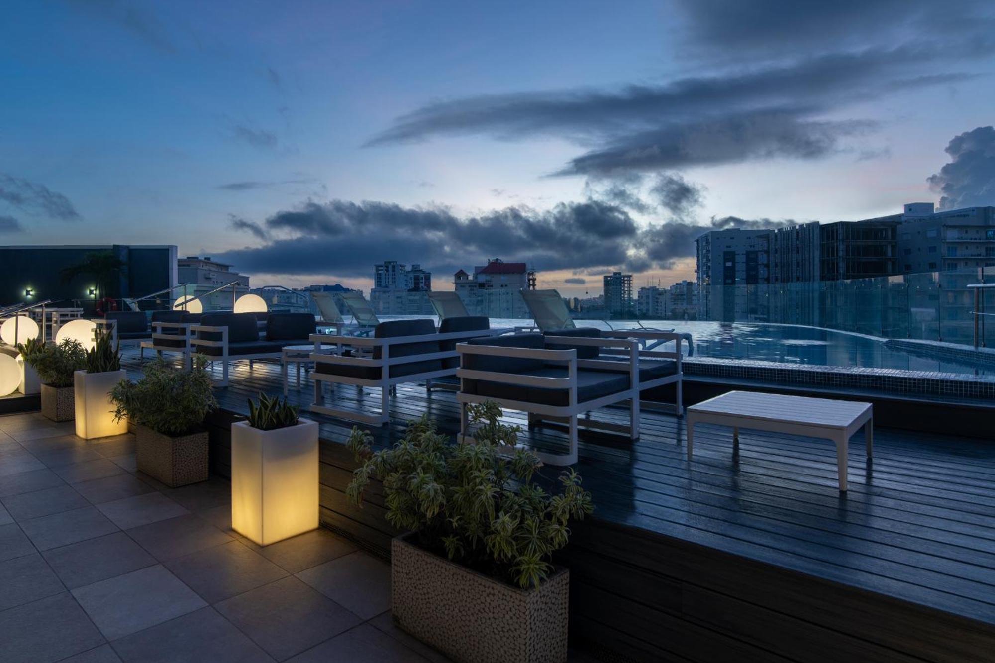 Embassy Suites By Hilton Santo Domingo Exterior foto