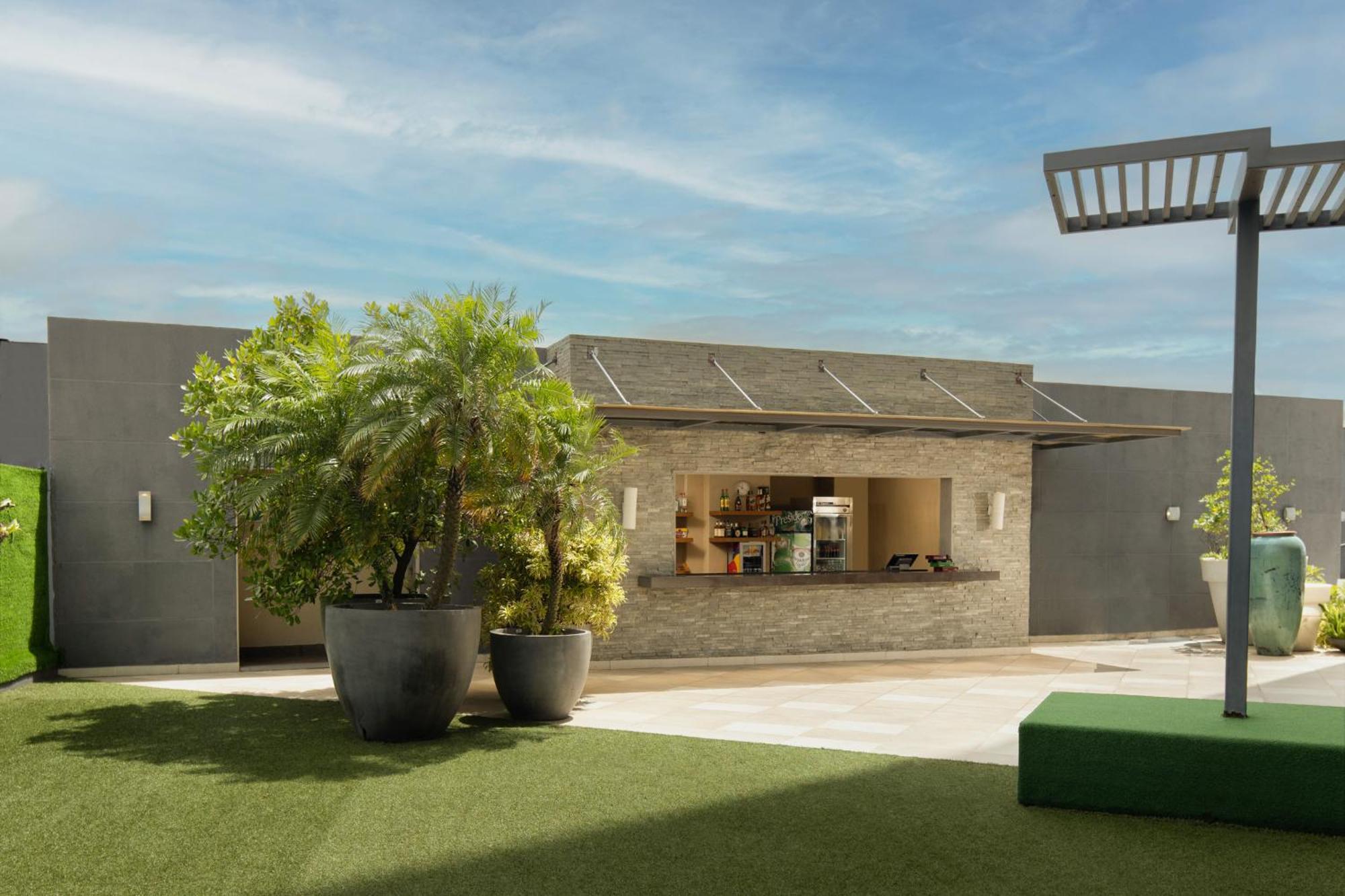 Embassy Suites By Hilton Santo Domingo Exterior foto